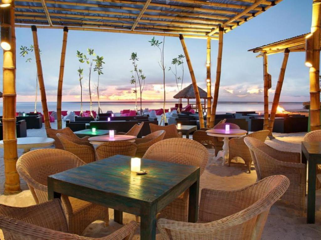 Отель Pinkcoco Gili Trawangan - Constant Surprises - For Cool Adults Only Экстерьер фото