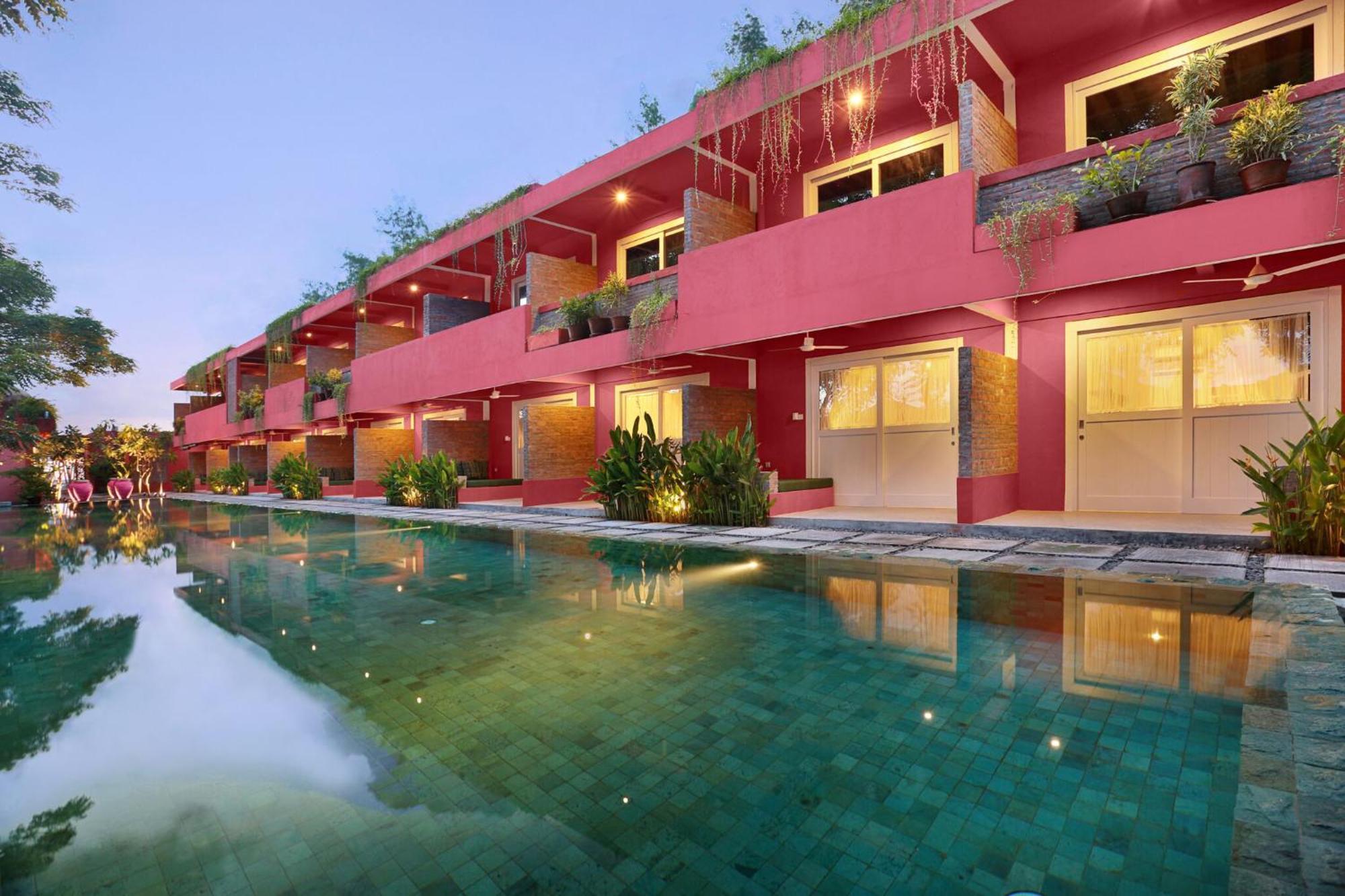 Отель Pinkcoco Gili Trawangan - Constant Surprises - For Cool Adults Only Экстерьер фото