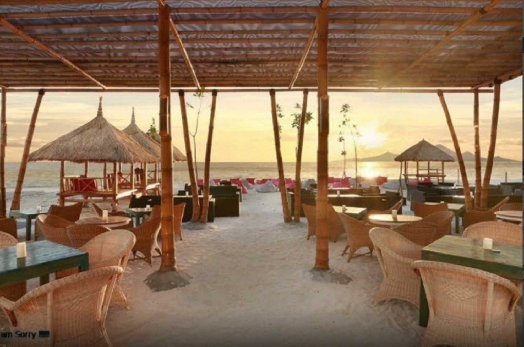 Отель Pinkcoco Gili Trawangan - Constant Surprises - For Cool Adults Only Экстерьер фото