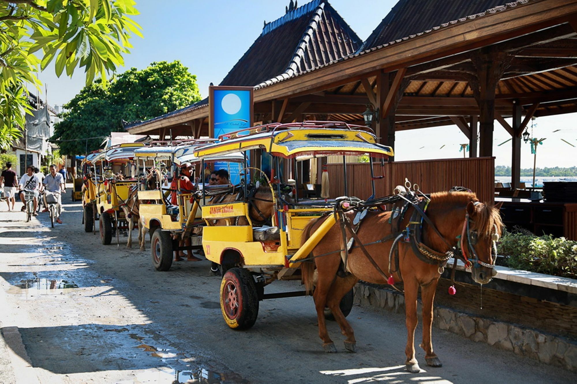 Отель Pinkcoco Gili Trawangan - Constant Surprises - For Cool Adults Only Экстерьер фото